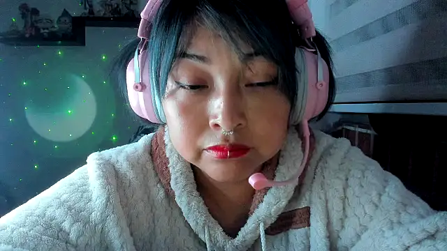 Shaddycute  online show from 05.18.26