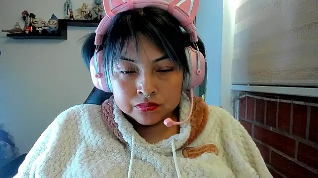 Shaddycute  online show from 05.20.26