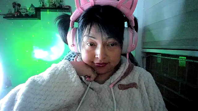 Shaddycute  online show from 05.21.26