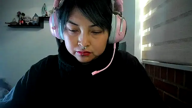 Shaddycute  online show from 05.23.26