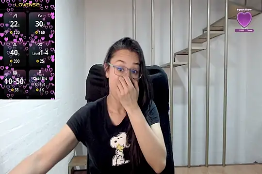 Snapshot of Jessie_Desire chatting on 10.10.25 Jessie Desire online show from 10.10.25