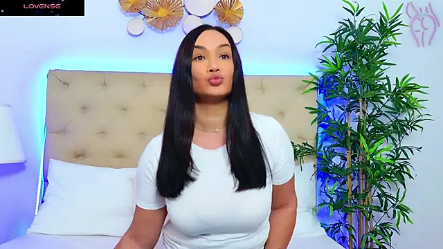 DaliyaArabian online show from 10.13.25