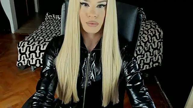 Snapshot of EvelynLexy chatting on 09.27.25 EvelynLexy online show from 09.27.25