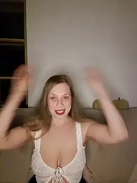 katiestevens online show from 10.31.25