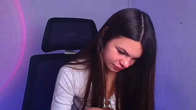 Snapshot of Hanna_Way chatting on 01.08.25 Hanna Way online show from 01.08.25