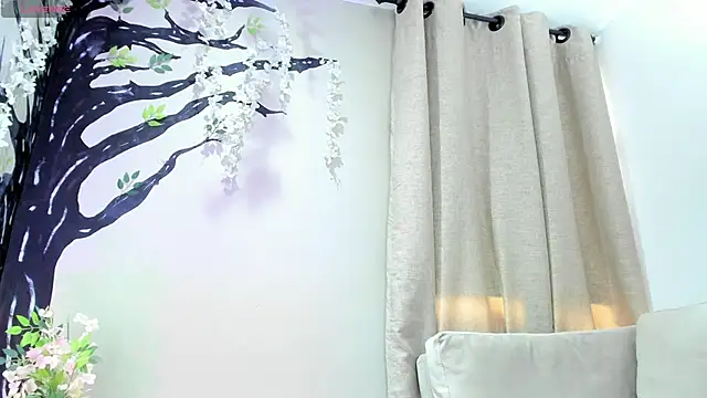 Snapshot of _nina_sweet chatting on 11.15.25 nina sweet online show from 11.15.25