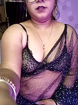 Snapshot of ella_mariya chatting on 12.11.24 ella mariya online show from 12.11.24