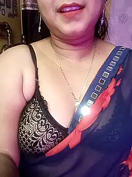 Snapshot of ella_mariya chatting on 12.30.24 ella mariya online show from 12.30.24