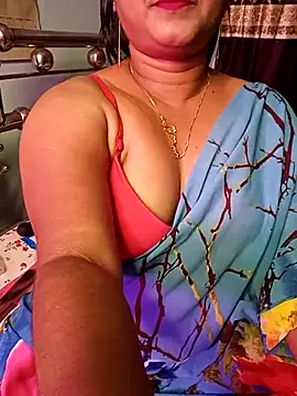 Snapshot of ella_mariya chatting on 02.19.25 ella mariya online show from 02.19.25