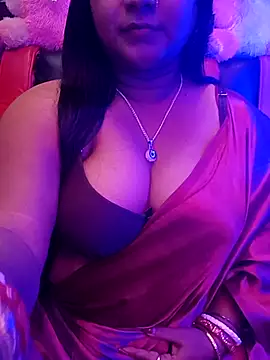 Snapshot of ella_mariya chatting on 10.09.25 ella mariya online show from 10.09.25