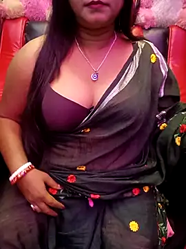 Snapshot of ella_mariya chatting on 10.16.25 ella mariya online show from 10.16.25