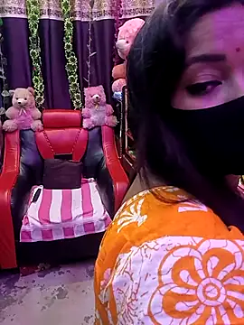 Snapshot of ella_mariya chatting on 11.07.25 ella mariya online show from 11.07.25