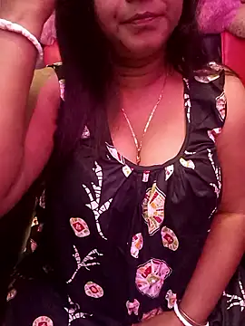 Snapshot of ella_mariya chatting on 01.13.26 ella mariya online show from 01.13.26