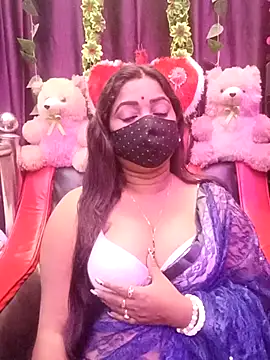 Snapshot of ella_mariya chatting on 02.15.26 ella mariya online show from 02.15.26