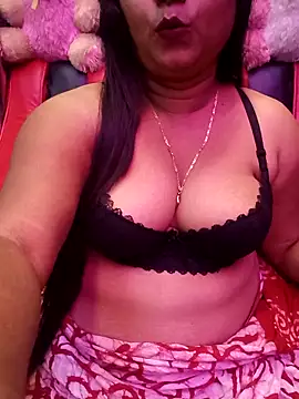 Snapshot of ella_mariya chatting on 02.21.26 ella mariya online show from 02.21.26