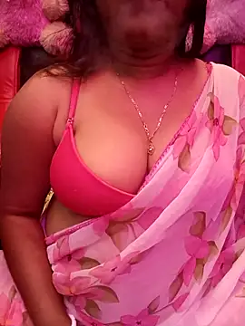 Snapshot of ella_mariya chatting on 02.28.26 ella mariya online show from 02.28.26