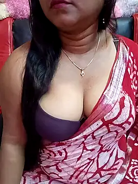 Snapshot of ella_mariya chatting on 04.01.26 ella mariya online show from 04.01.26