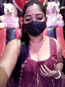 Snapshot of ella_mariya chatting on 04.02.26 ella mariya online show from 04.02.26