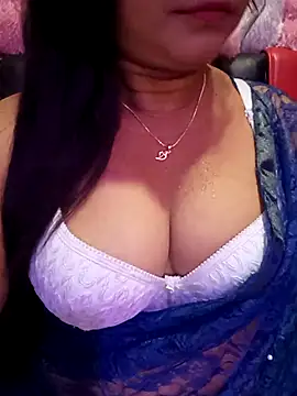 Snapshot of ella_mariya chatting on 05.01.26 ella mariya online show from 05.01.26