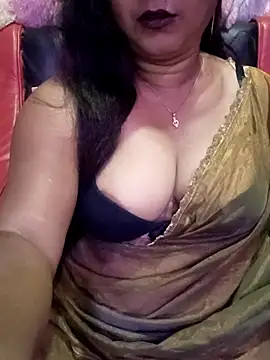 Snapshot of ella_mariya chatting on 05.11.26 ella mariya online show from 05.11.26