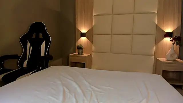 Snapshot of caro03x chatting on 03.22.25 caro03x online show from 03.22.25