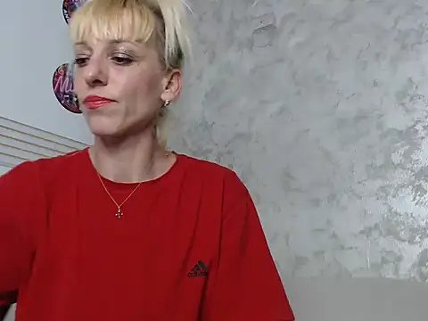 Snapshot of AyleenSmith chatting on 05.12.26 AyleenSmith online show from 05.12.26