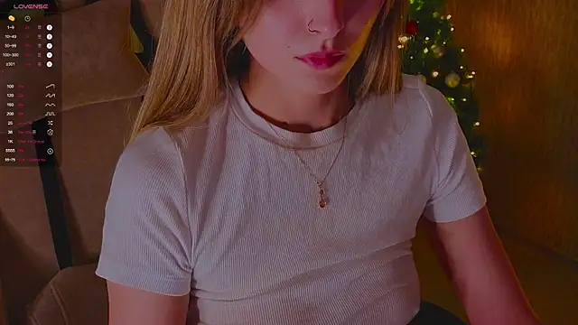 Snapshot of Saillise chatting on 12.21.24 Saillise online show from 12.21.24