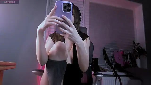 Snapshot of hype_meal_home chatting on 12.17.25 hype meal home online show from 12.17.25