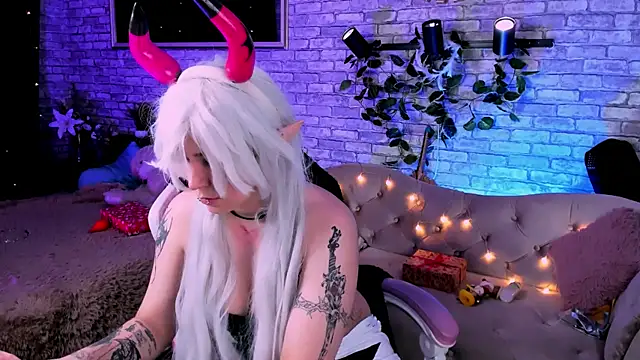 Alex Howell online show from 01.06.25