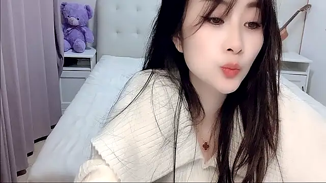 aisha123123 online show from 10.31.25