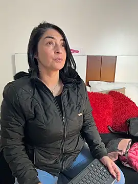 karenlennox1 online show from 05.01.26