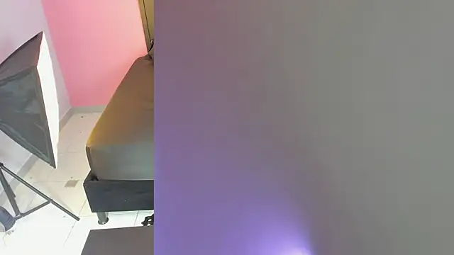 Kate bunny  online show from 12.21.25