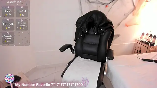 Snapshot of sagitariuus_girll chatting on 10.30.25 sagitariuus girll online show from 10.30.25