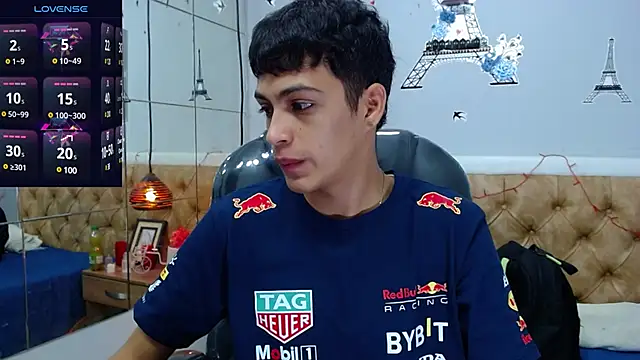 Snapshot of SkinnyBoy_ chatting on 01.23.25 SkinnyBoy online show from 01.23.25