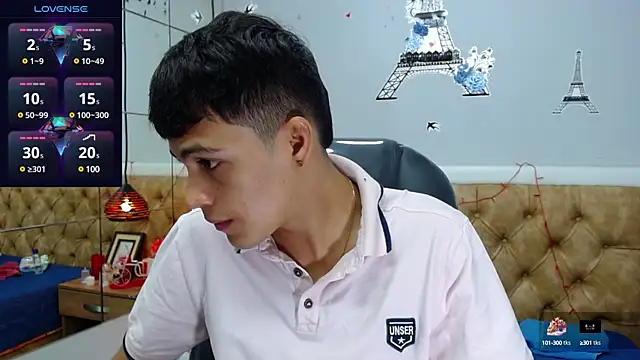 Snapshot of SkinnyBoy_ chatting on 01.26.25 SkinnyBoy online show from 01.26.25