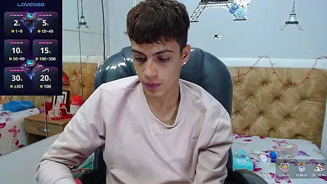 Snapshot of SkinnyBoy_ chatting on 02.05.25 SkinnyBoy online show from 02.05.25