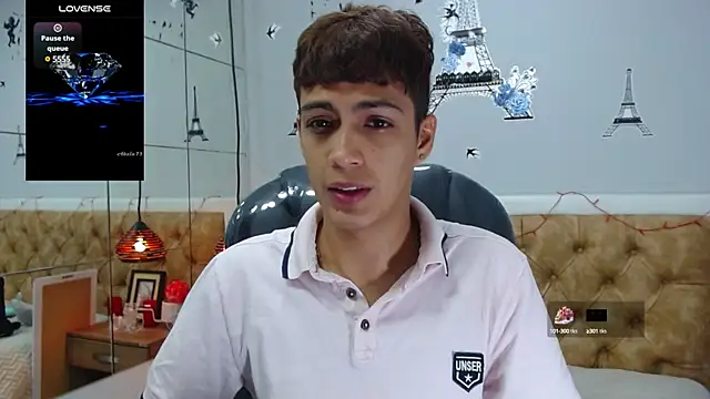 Snapshot of SkinnyBoy_ chatting on 02.12.25 SkinnyBoy online show from 02.12.25