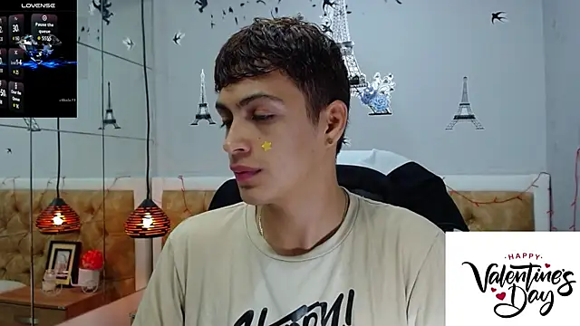 Snapshot of SkinnyBoy_ chatting on 02.14.25 SkinnyBoy online show from 02.14.25