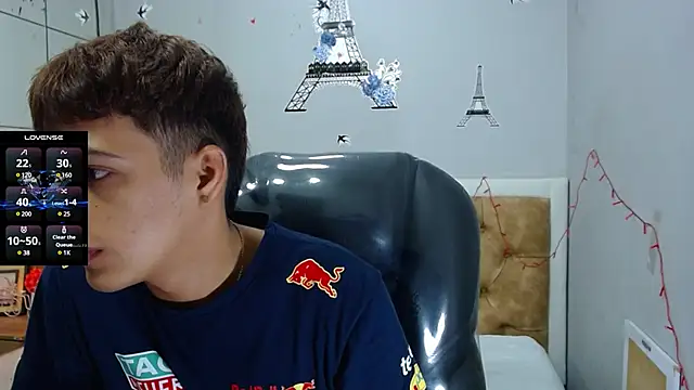 Snapshot of SkinnyBoy_ chatting on 03.13.25 SkinnyBoy online show from 03.13.25