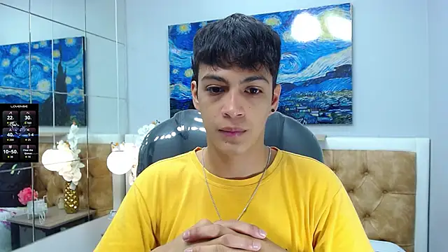 Snapshot of SkinnyBoy_ chatting on 09.28.25 SkinnyBoy online show from 09.28.25