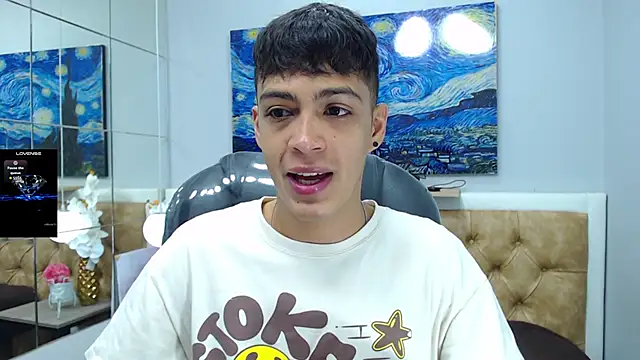 Snapshot of SkinnyBoy_ chatting on 10.05.25 SkinnyBoy online show from 10.05.25
