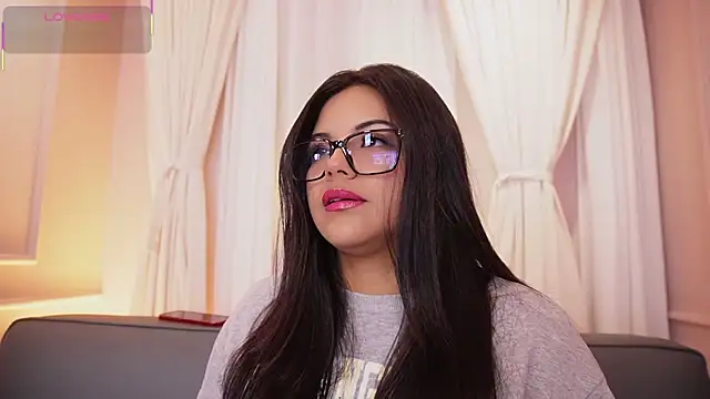 Sophia wilsonn  online show from 10.11.25