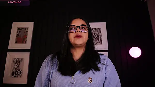 Sophia wilsonn  online show from 04.27.26