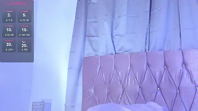 Snapshot of Ashley_piinkk_ chatting on 12.30.24 Ashley piinkk online show from 12.30.24