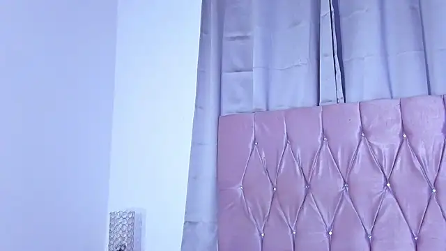 Snapshot of Ashley_piinkk_ chatting on 02.10.25 Ashley piinkk online show from 02.10.25