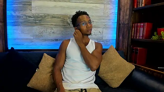 Snapshot of JamalMyst chatting on 02.02.25 JamalMyst online show from 02.02.25