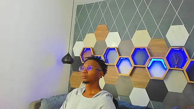 Snapshot of JamalMyst chatting on 02.21.25 JamalMyst online show from 02.21.25