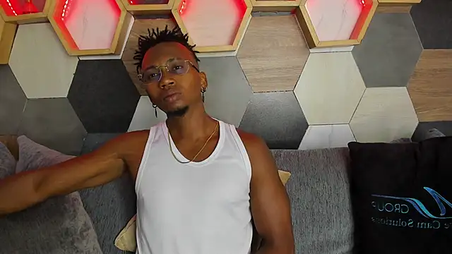 Snapshot of JamalMyst chatting on 03.05.25 JamalMyst online show from 03.05.25