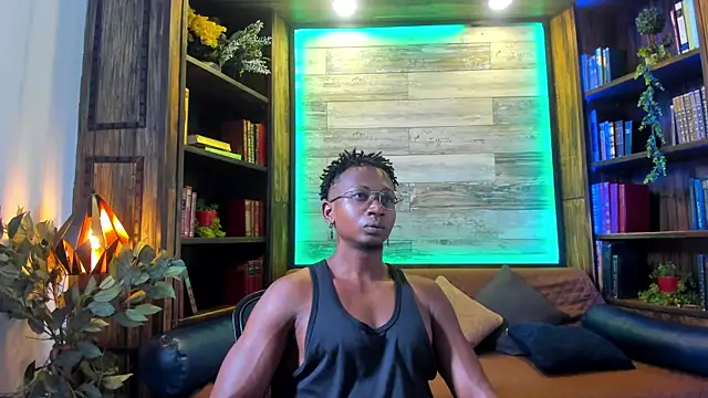 Snapshot of JamalMyst chatting on 03.18.25 JamalMyst online show from 03.18.25