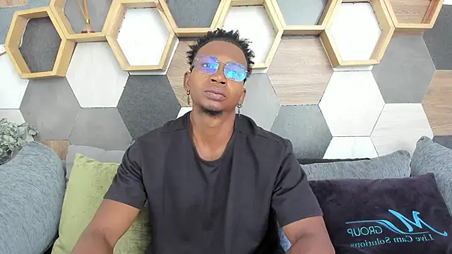 Snapshot of JamalMyst chatting on 03.22.25 JamalMyst online show from 03.22.25